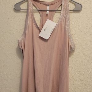 Fabletics workout top or tanktop